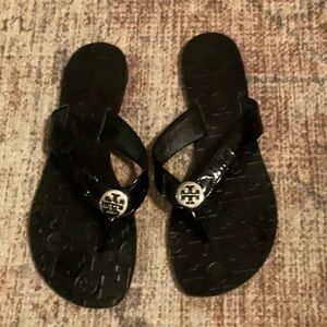 Tory Burch black patent sandals, small silver logo, sz 6.5, great condition